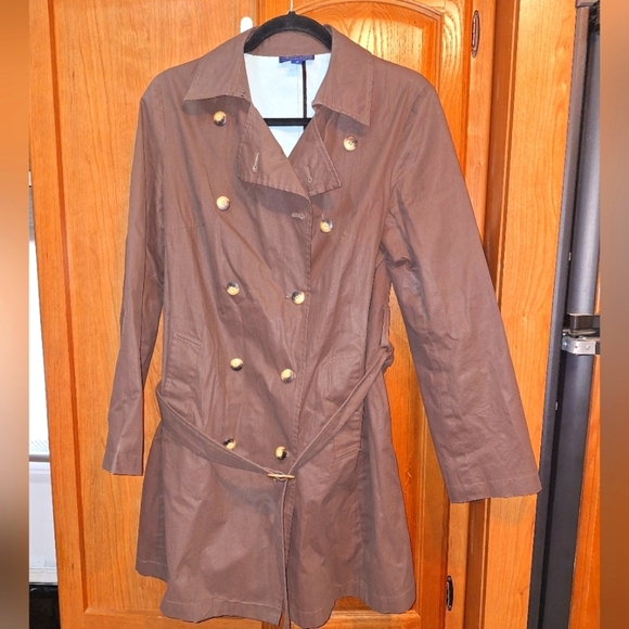 A J. McLaughlin brown trench coat duster in a size medium with a strap. EUC - Picture 1 of 5